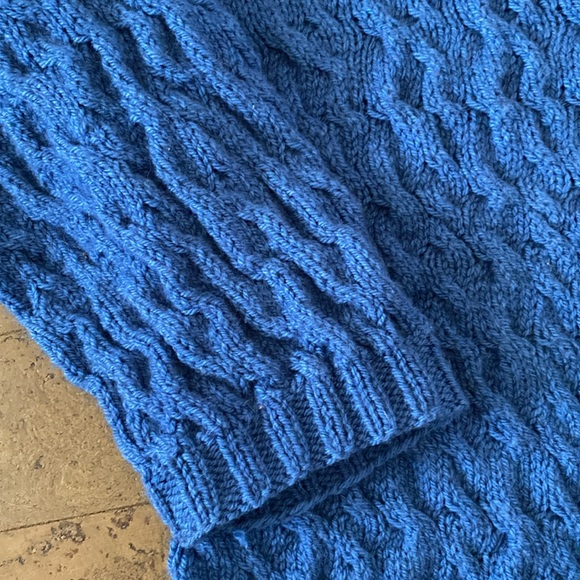 Handmade 100% wool blue chunky cable knit crew neckline pullover sweater! Sz 2XL - Picture 4 of 13